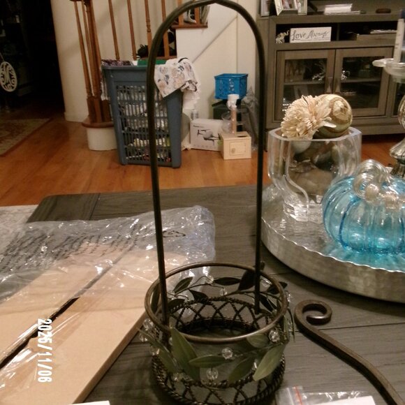 PartyLite Garden Lites Hanging Candle Holder P8102 Metal Leaf Black Lantern w/Bx - Picture 1 of 9